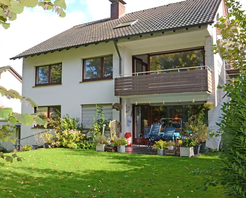 3b Gartenansicht -- Erstbezug nach Sanierung mit Balkon: ruhige 5-Zimmer-Wohnung in Saarn Dorfnähe, 110qm