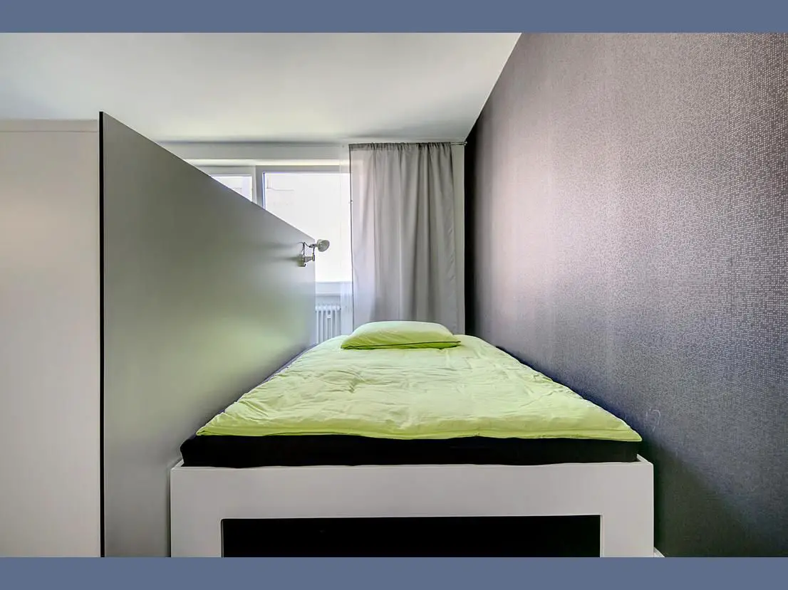 Schlafbereich 10 -- Möbliert: Modernes Apartment im Universitätsviertel