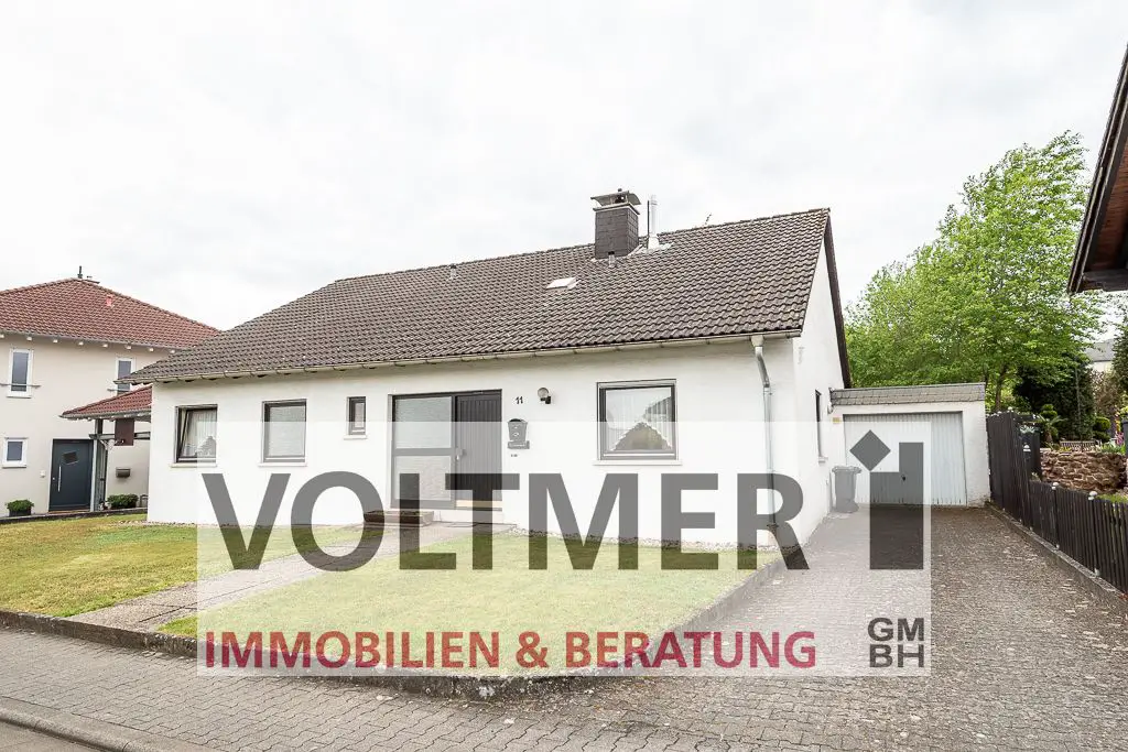 Titelbild -- BALANCE - Einfamilienhaus mit Garten und Garage in Waldmohr!