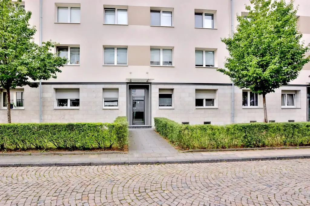 Wohnung im Severinsvierte -- 2 Zimmer Wohnung mit Balkon und Hofnutzung im Kölner Severinsviertel - OHNE KÄUFERPROVISION