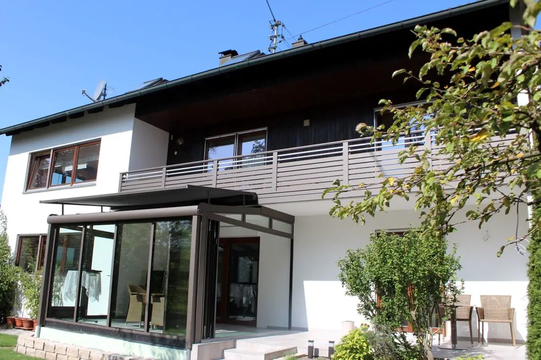 Balkon -- schöne 4-Zimmer-Wohnung in Hochzoll-Nord für max. 2 Personen