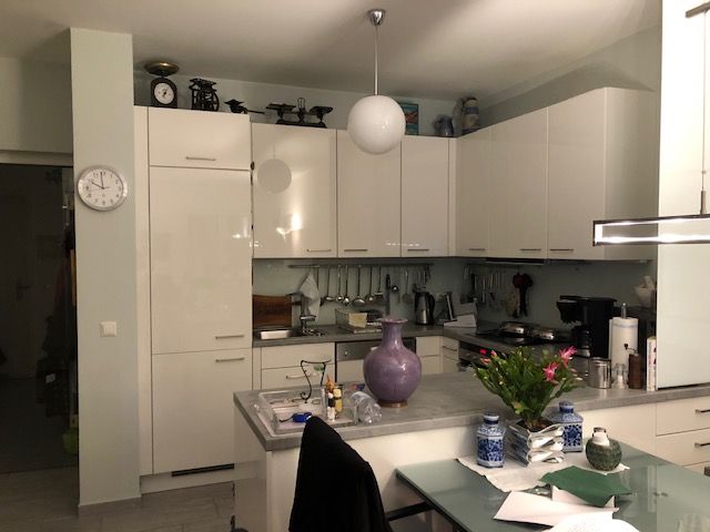 Küche -- Nachmieter für schöne, geräumige zwei Zimmer Wohnung in Berlin, Nikolassee (Zehlendorf)