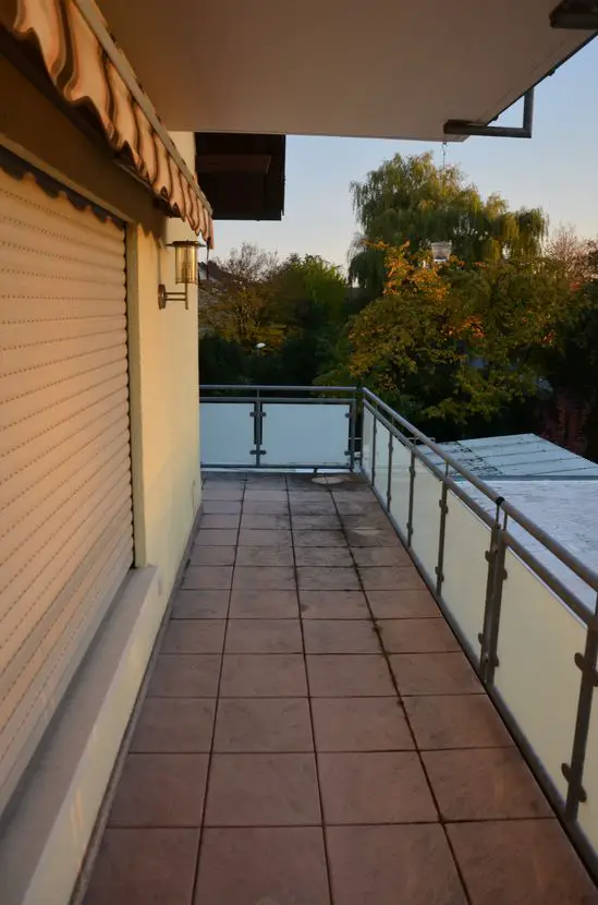 Balkon 1. OG -- Mehrgenerationenhaus in Dreieich-Götzenhain zu vermieten!
