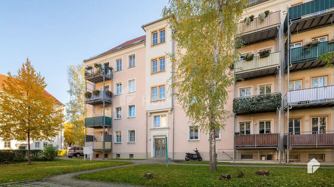 Außenansicht 1 -- Gut aufgeteilte 2-Zimmer-Wohnung mit Keller in Zwickau-Pölbitz