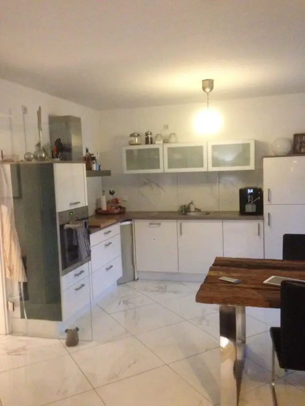 Küche -- Traumhaft schöne, exklusive 3-Zimmer-Wohnung (82 m²) in Toplage im Herzen von Hürth mit Balkon