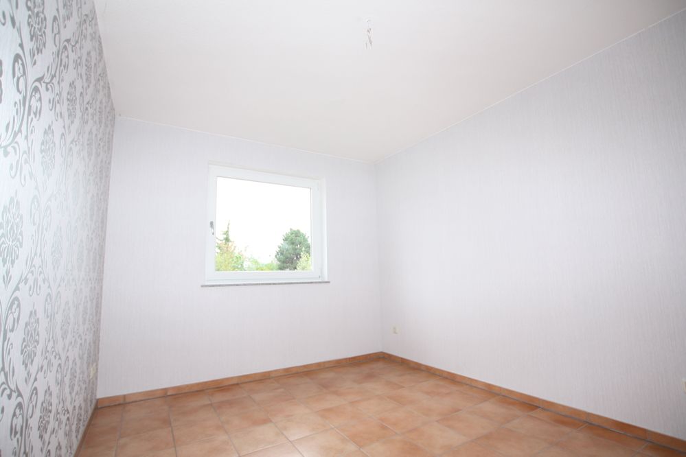 IMG_4894 -- Schöne 3-Zimmer-Wohnung in Bergheim-Büsdorf mit Balkon, 1.OG, Stellplatz mögl., ab sofort!