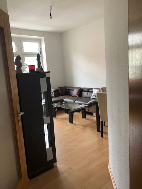 image9 -- Gepflegte Wohnung mit drei Zimmern sowie Balkon und Einbauküche in Dresden