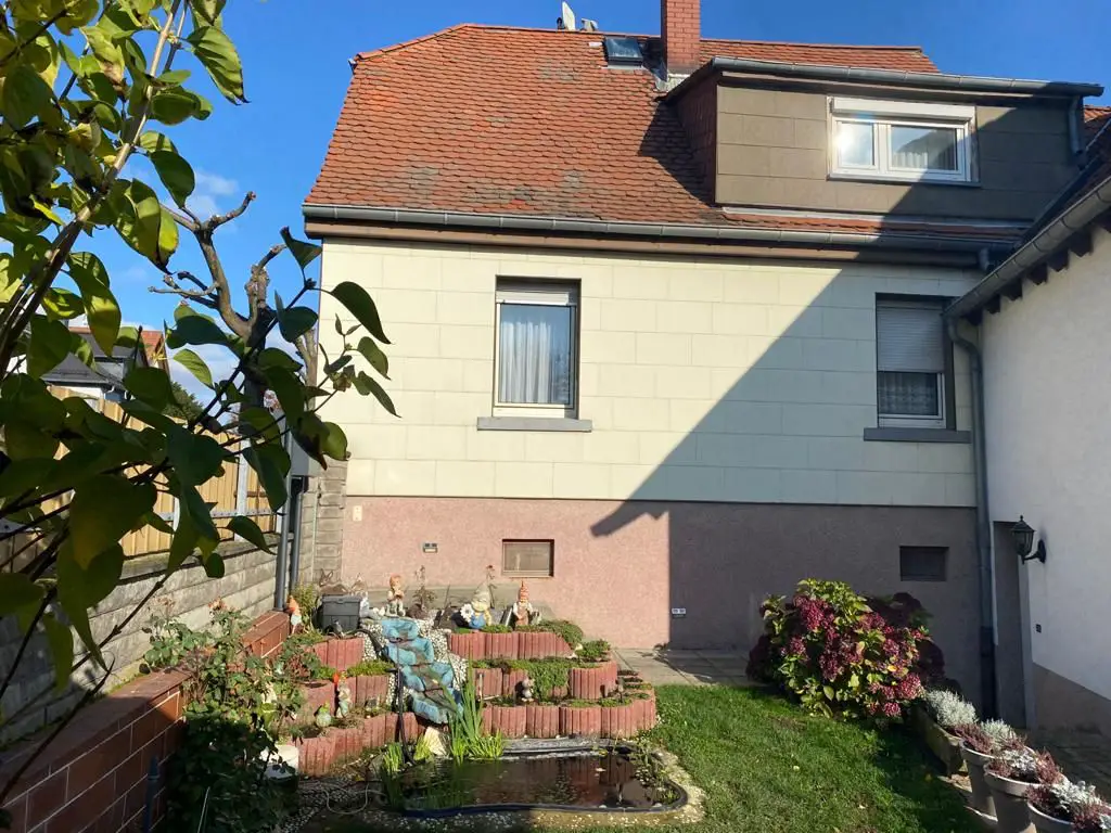 Außenansicht Haus -- Freundliches und gepflegtes Einfamilienhaus zur Miete in Rosbach vor der Höhe
