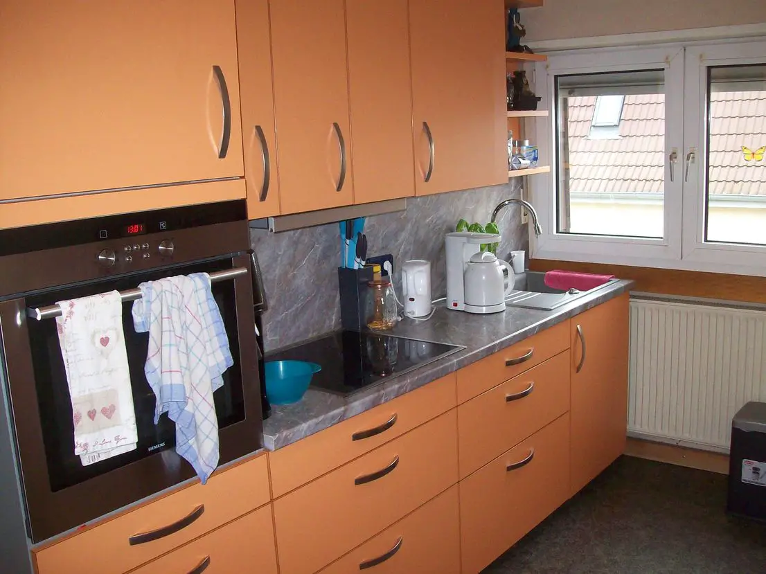 000_0001 -- Gepflegte 3-Raum-DG-Wohnung mit Einbauküche in Mannheim-Seckenheim