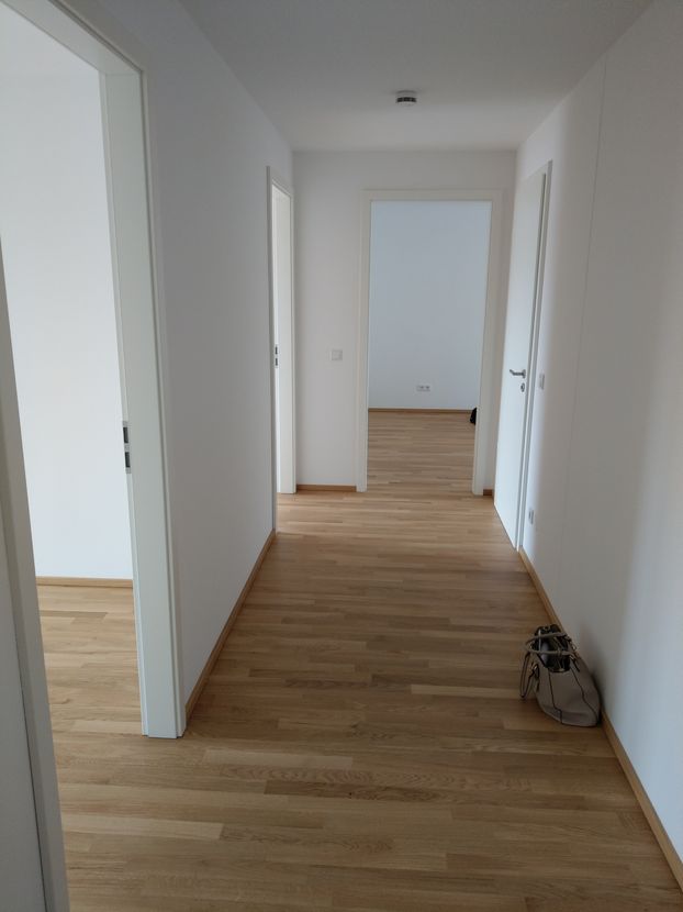 IMAG0644 -- Erstbezug: stilvolle 4-Zimmer-Wohnung mit EBK und Balkon in Höhenkirchen-Siegertsbrunn