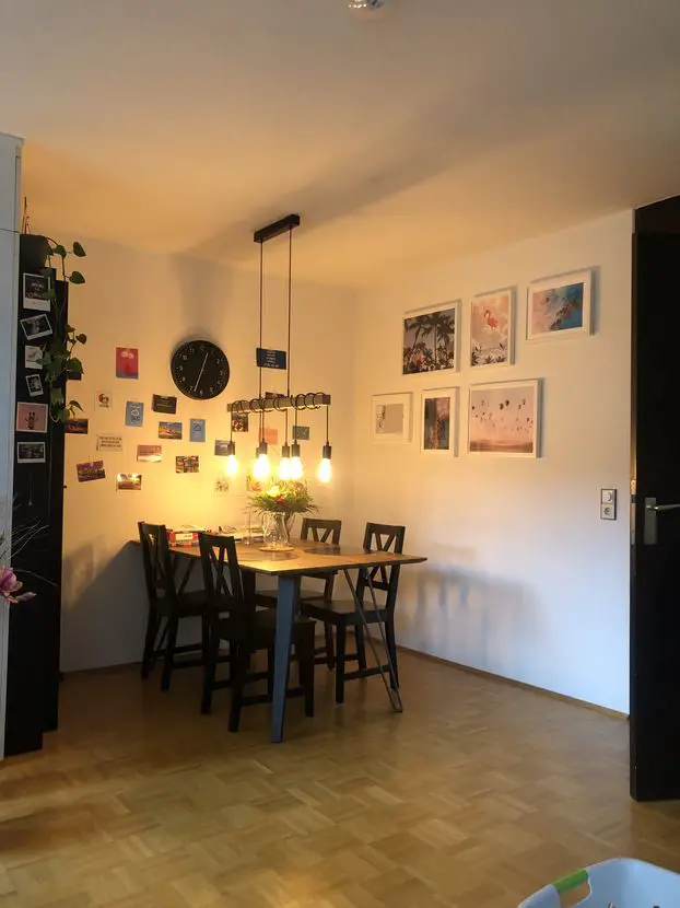 Wohnbereich -- Schöne 2-Zimmer-Wohnung mit Einbauküche in Karlsruhe - unmöbliert