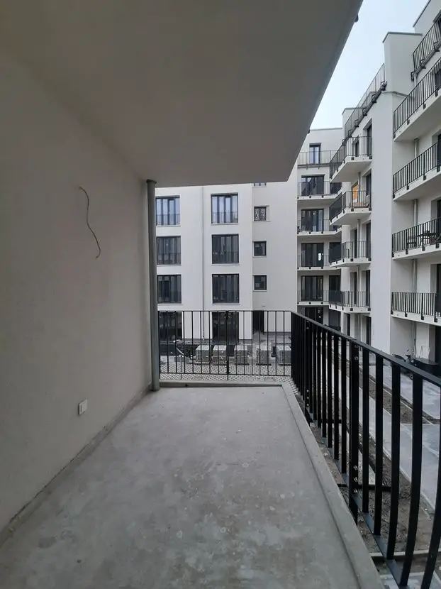 Balkon -- **Erstbezug eines Neubaus** Wohnen im Moselviertel-Berlin-Weißensee**2-Zi-Whg. mit Aufzug + Balkon