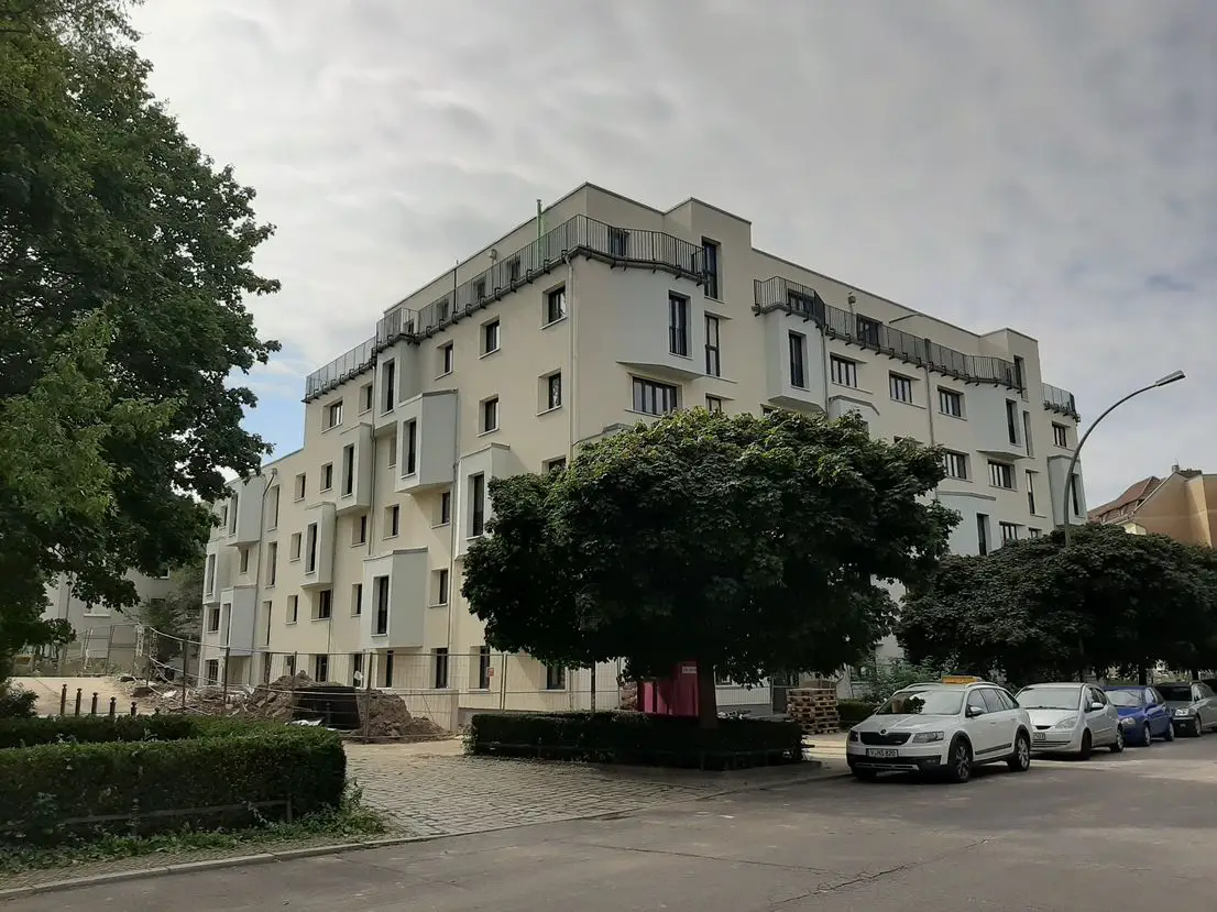 Hauskomplex -- **Erstbezug eines Neubaus** Wohnen im Moselviertel-Berlin-Weißensee**2-Zi-Whg. mit Aufzug + Balkon