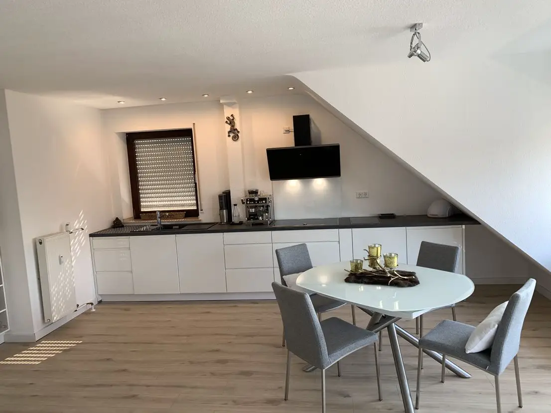 Nolte Küche -- Hochwertige 3-Zimmer-Maisonette-Wohnung mit Terrasse und Luxusküche in Kapellen Neuss (Rhein-Kreis)