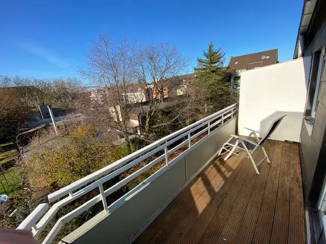 Balkon -- Tolle 3-Zimmer-Dachgeschosswohnung mit Balkon in Wanheimnerort
