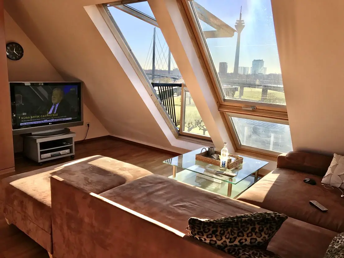 testfilename -- Fully Furnished Perfect Rhein View Roof Apartment w/ Balkon @Oberkassel