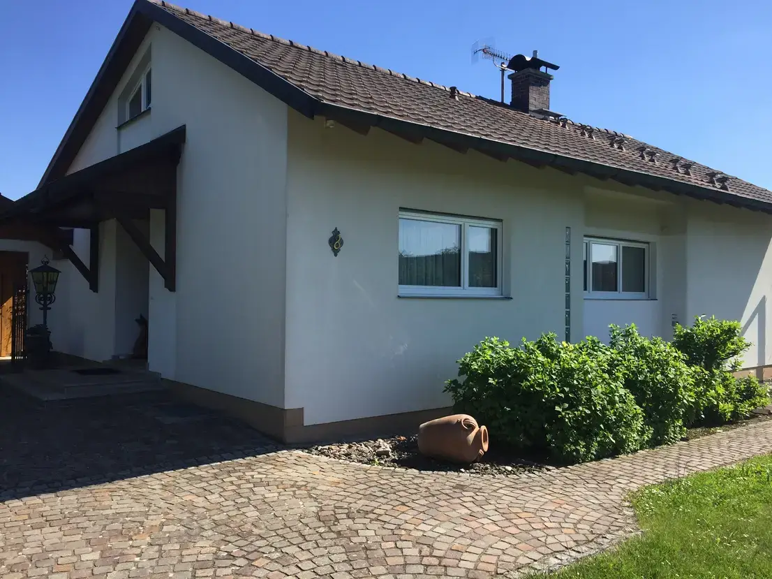 Außenansicht (I) -- Charmantes Einfamilienhaus in Küssaberg-Dangstetten