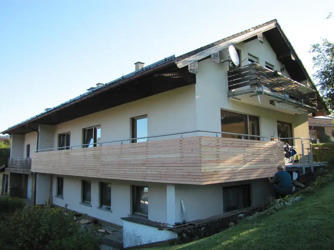 IMG_0012 -- Modernisierte EG-Wohnung mit dreieinhalb Zimmern und Balkon/Terrasse in Inzell