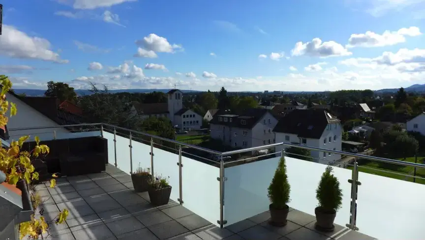 Foto1 -- Schöne 4-Zimmer-Maisonette-Wohnung mit Balkon und EBK in Kassel