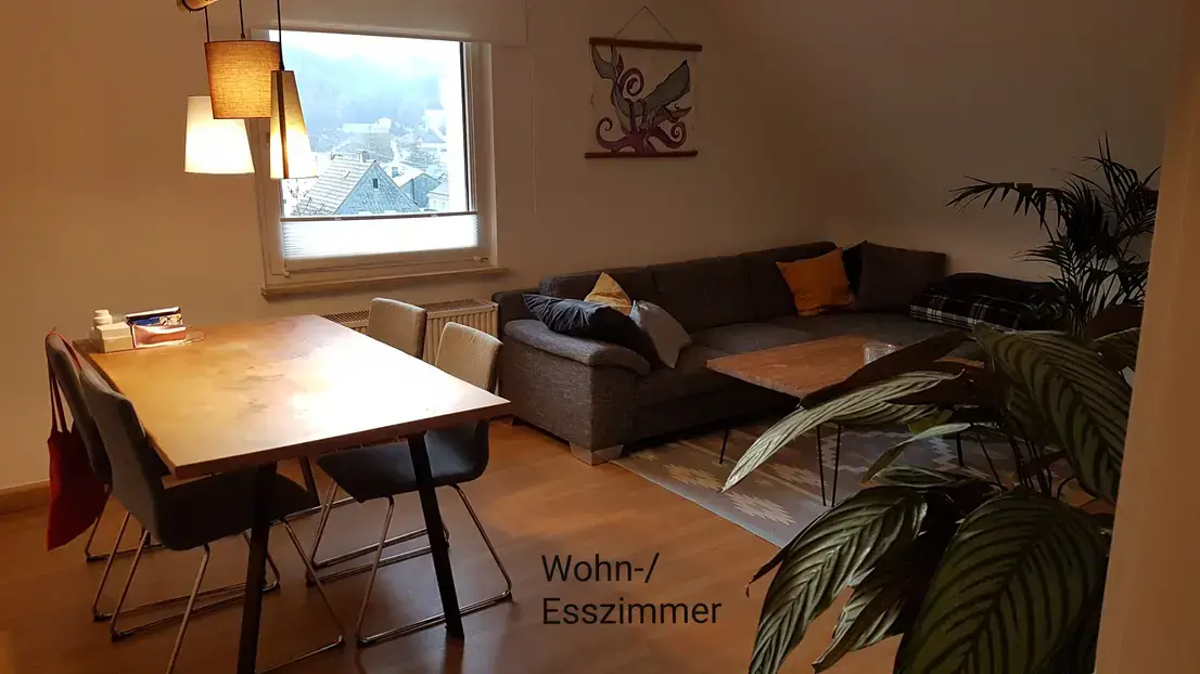 Wohnzimmer -- Helle 3-Zimmer-Wohnung in Eiserfeld Bühlstraße