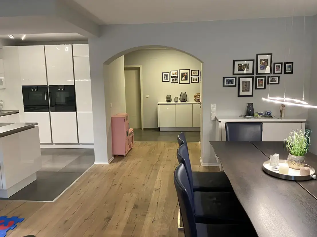 Küche -- modernisierte 4-Zimmer-Wohnung im Dortmunder Süden 