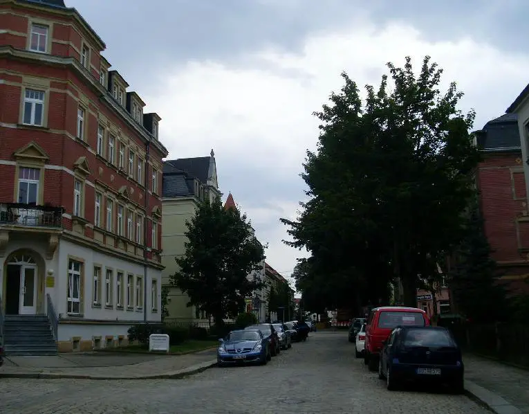 Umfeld 2 -- Anlage-Empfehlung: 3 möblierte Wohnen-auf-Zeit-Apartments in Dresden-Cotta mit 8,8% Mietgarantie*