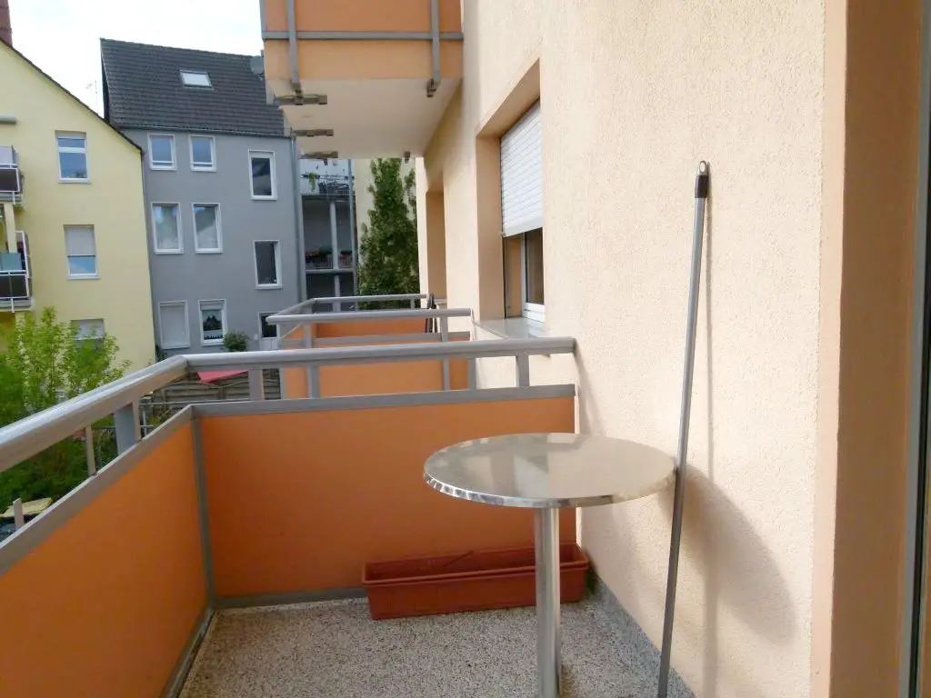 Balkon 1 -- Großzügige 4,5-Raum-Eigentumswohnung mit Garage in ruhiger Lage von Essen-Kray