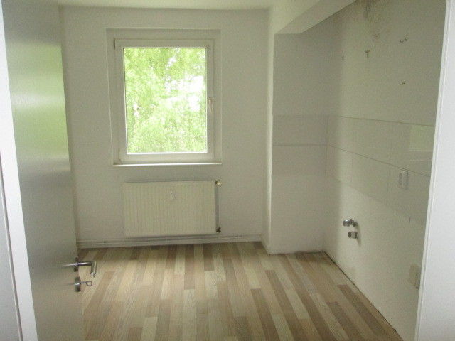 Küche -- Schöne sanierte 3-Zimmer-Wohnung am Rande der Rostocker Heide!