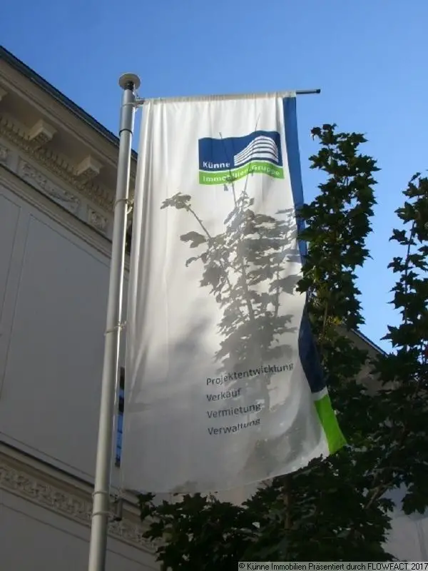 Fahne -- Ruhige und idyllische Neubauwohnung mit Balkon, Stellplatz und Blick ins Grüne