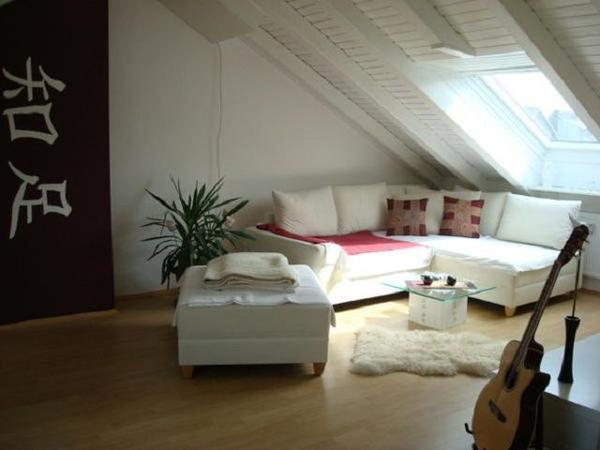 125351533 -- Für Single eine super schöne, helle Dachgeschosswohnung in Hürth