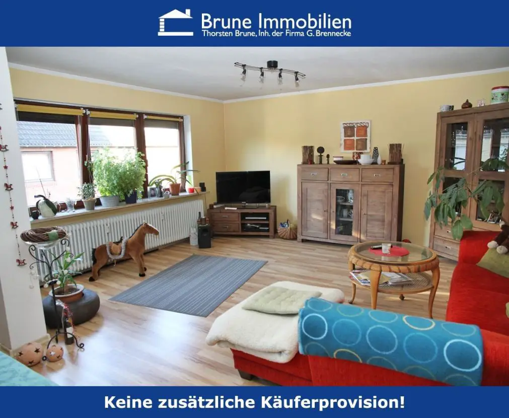 Wohnzimmer -- BRUNE IMMOBILIEN - Bremerhaven-Lehe: Schon vieles gemacht