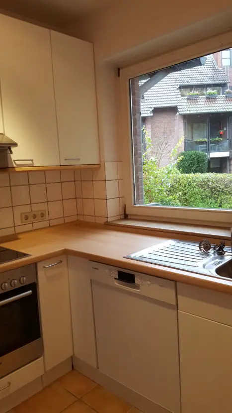 Küche -- Schönes Haus mit sechs Zimmern Nähe Tiergarten