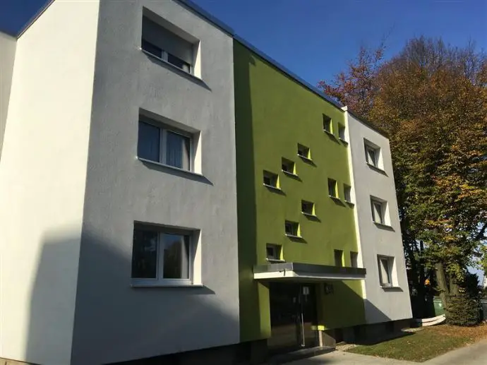 Wohnung in Bochum (Sevinghausen) zur Miete mit 3 Zimmer und 66 m² Wohnfläche. Ausstattung: Balkon, Fernheizung, Zentralheizung, Abstellraum, Kelleranteil, Kabelanschluss.