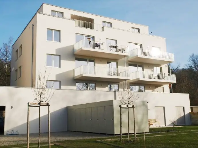 Etagenwohnung in Dresden (Äußere Neustadt) zum Kauf mit 5 Zimmer und 127,5 m² Wohnfläche. Ausstattung: Personenaufzug, Garten, Fliesenboden, Parkettboden, Erdwärme, Fußbodenheizung.