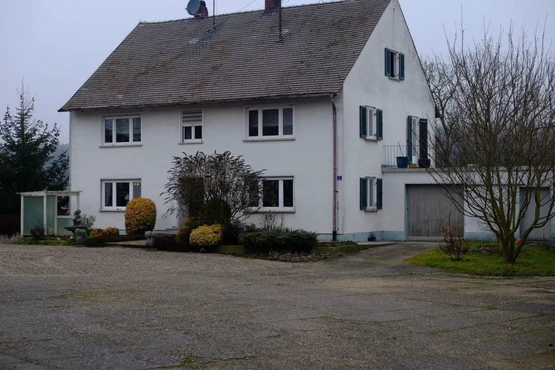 Bild_Brunnenhof -- Schönes Haus in Alleinlage nahe Rain am Lech zu vermieten