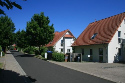 Objektfoto -- Individuelle Doppelhaushälfte in bester Lage in Freital mit Einliegerwohnung