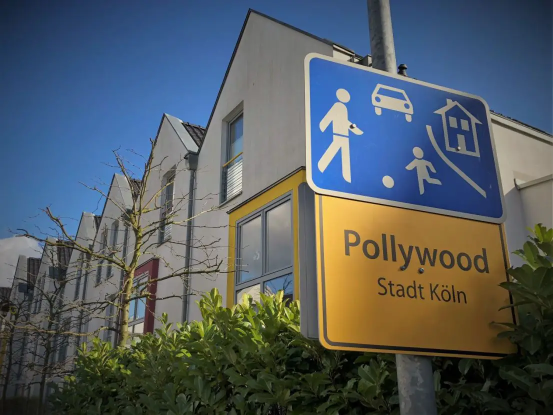 Pollywood -- Modernes EFH in autofreier Ruhiglage mitten in Köln-Poll