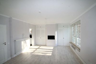 Etagenwohnung in Hamburg (Ottensen) zum Kauf mit 1 Zimmer und 38 m² Wohnfläche. Ausstattung: Personenaufzug, frei, Gas, Zentralheizung, Einbauküche, provisionsfrei.
