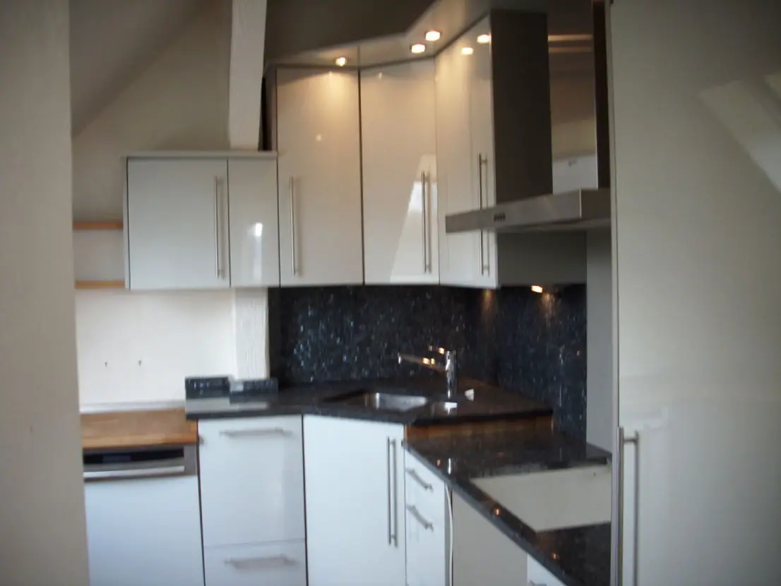Küche -- Gepflegte 3,5-Zimmer-Maisonette-Wohnung mit Balkon und Einbauküche in Witten