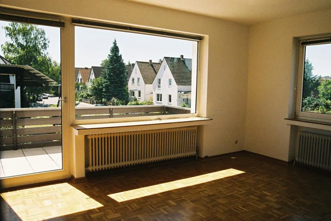 Wohnzimmer -- schicke & helle 2 Zimmerwohnung mit gr. Balkon
