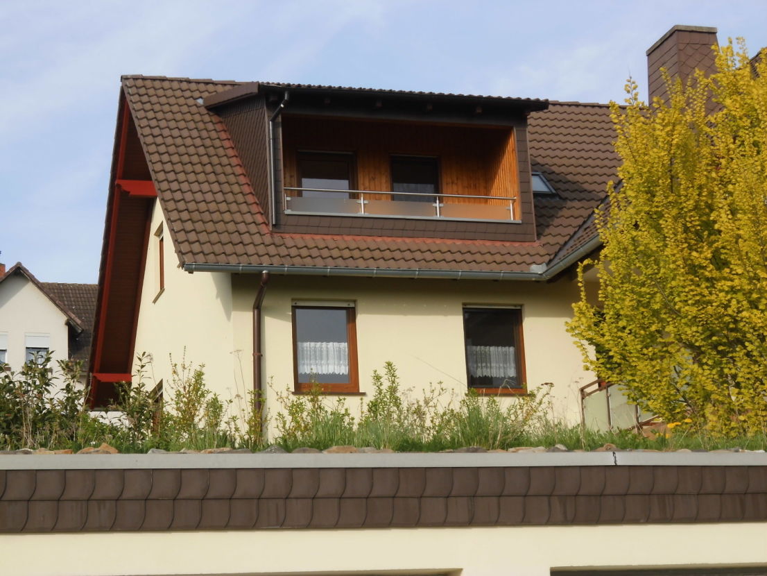 DSCI0275 -- Gemütliche Dachgeschoß - Wohnung mit Dachbalkon