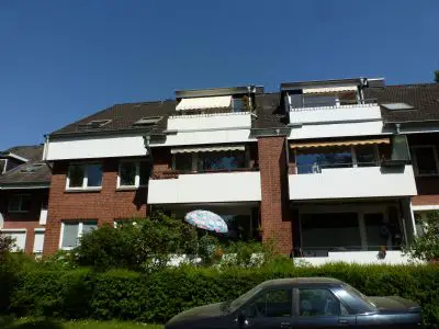 Etagenwohnung in Hamburg (Rissen) zum Kauf mit 4 Zimmer und 87 m² Wohnfläche. Ausstattung: Balkon, Fliesenboden, Parkettboden, Gas, Zentralheizung, Einbauküche.