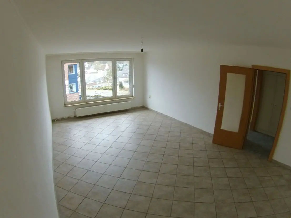 Wohnzimmer -- Gepflegte 3 Zimmer-Wohnung mit Balkon in Kleve/Unterstadt