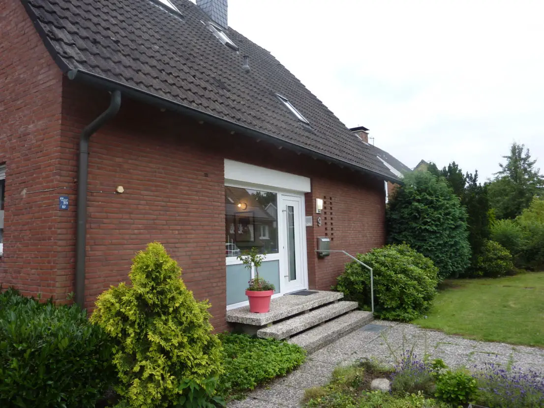 P1080268 -- Ruhiges Wohnen in Münster-Gremmendorf! Freistehendes Einfamilienhaus auf großem Grundstück!