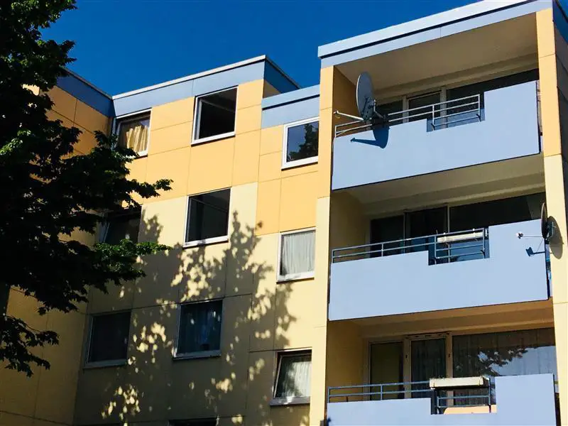 200 AUSSENANSICHTEN -- Modernisierung in 2018! Für Sie saniert: 2-Zimmer-Wohnung in Bonn-Medinghoven