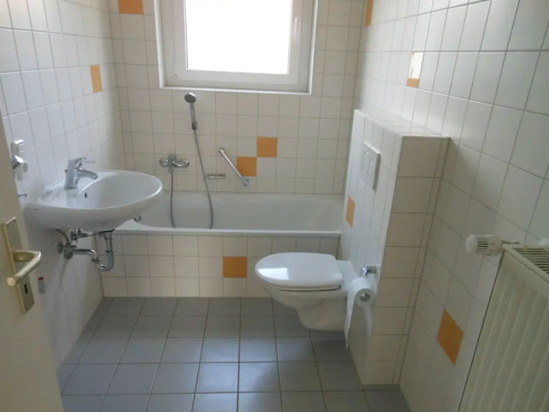Badezimmer -- Schöne Wohnung in der Alsenberger Straße