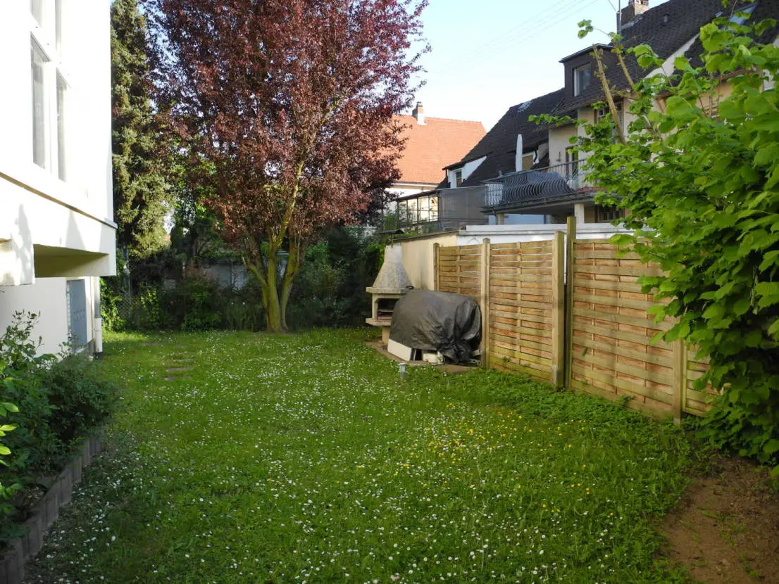 Gartenmitbenutzung -- Frankfurt-Zeilsheim - 3 Zi- Maisonette DG Wohnung mit EBK, TG-Platz und Gartenmitbenutzung!