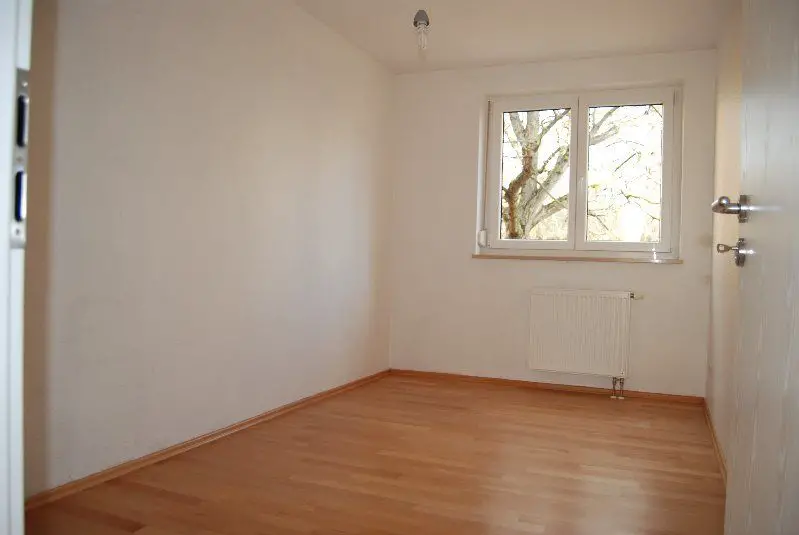 Arbeits- oder Kinderzimmer -- Attraktive, helle 3-Zimmerwohnung in Würzburg/Grombühl mit beständigem Mietverhältnis