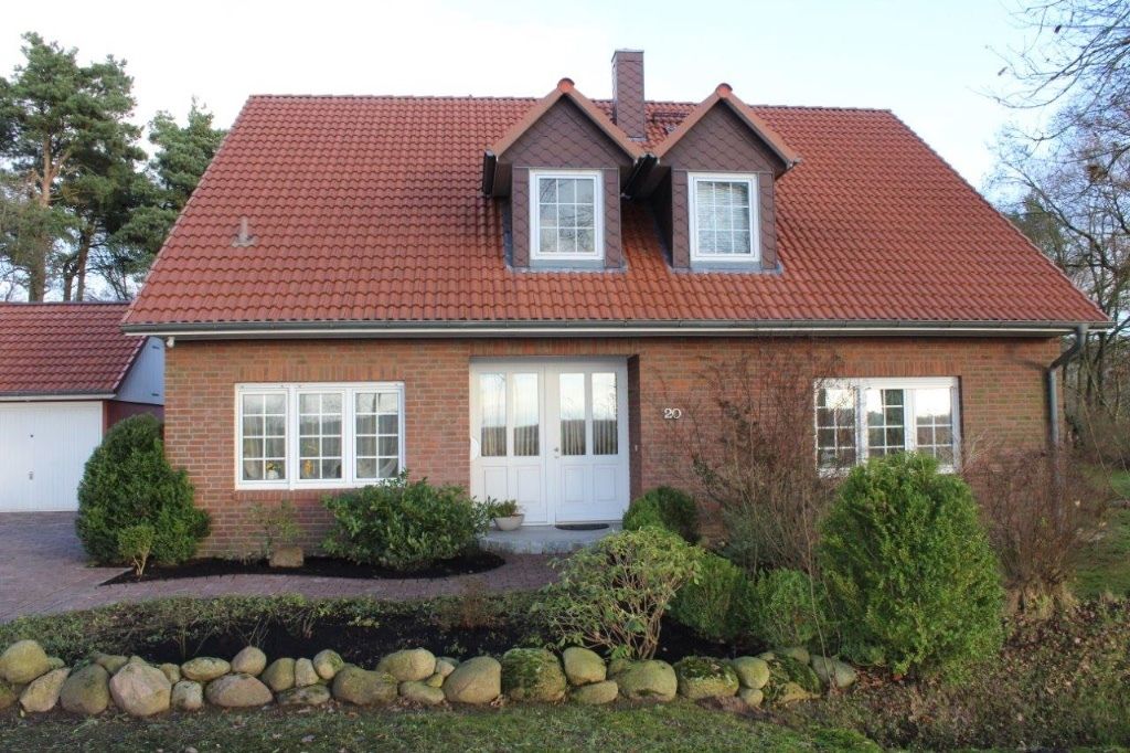 img_4915 -- Schönes, im Grünen gelegenes Haus mit fünf Zimmern im Heidekreis, Schneverdingen/OT Zahrensen