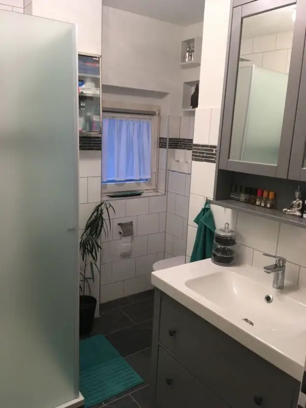 Gäste WC -- Schöne, renovierte 3.5 Zimmer Wohnung Tiengen Stadt- Bahnhofsnah PROVISIONSFREI